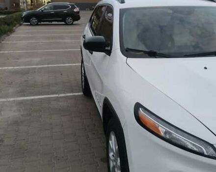 Белый Джип Чероки, объемом двигателя 2.4 л и пробегом 166 тыс. км за 14400 $, фото 4 на Automoto.ua