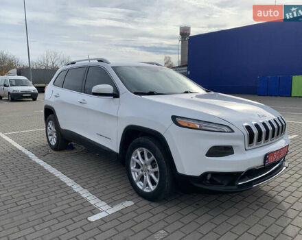 Белый Джип Чероки, объемом двигателя 2.36 л и пробегом 135 тыс. км за 12600 $, фото 7 на Automoto.ua