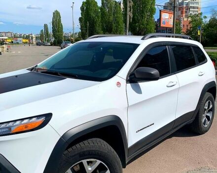 Білий Джип Cherokee, об'ємом двигуна 2.4 л та пробігом 96 тис. км за 18600 $, фото 5 на Automoto.ua