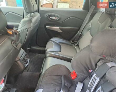 Белый Джип Чероки, объемом двигателя 2.36 л и пробегом 106 тыс. км за 16500 $, фото 11 на Automoto.ua