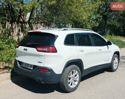 Білий Джип Cherokee, об'ємом двигуна 3.24 л та пробігом 70 тис. км за 14900 $, фото 3 на Automoto.ua