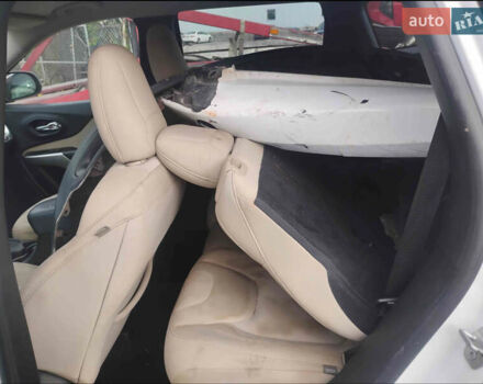 Білий Джип Cherokee, об'ємом двигуна 2.4 л та пробігом 180 тис. км за 6900 $, фото 14 на Automoto.ua