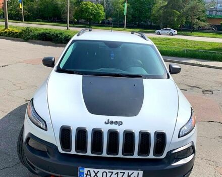 Білий Джип Cherokee, об'ємом двигуна 2.4 л та пробігом 96 тис. км за 18600 $, фото 1 на Automoto.ua