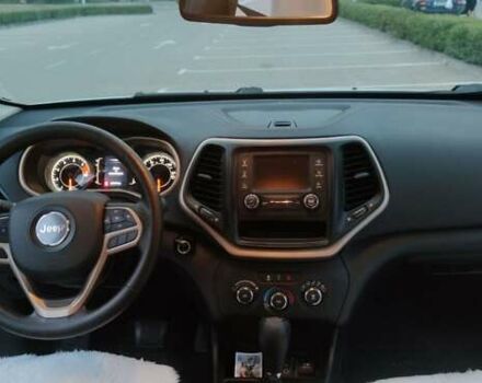 Белый Джип Чероки, объемом двигателя 2.4 л и пробегом 166 тыс. км за 14400 $, фото 8 на Automoto.ua