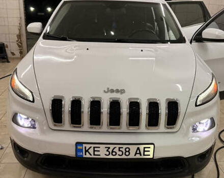 Белый Джип Чероки, объемом двигателя 2.36 л и пробегом 149 тыс. км за 14000 $, фото 4 на Automoto.ua