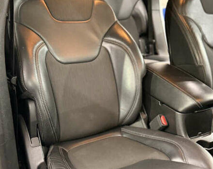 Белый Джип Чероки, объемом двигателя 2.36 л и пробегом 149 тыс. км за 14000 $, фото 16 на Automoto.ua