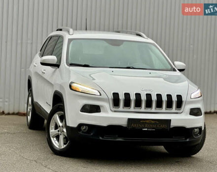 Белый Джип Чероки, объемом двигателя 2.36 л и пробегом 183 тыс. км за 11999 $, фото 3 на Automoto.ua