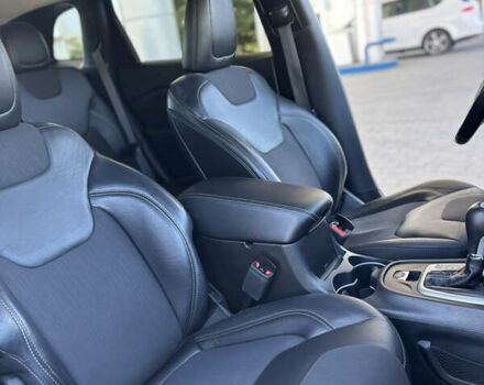 Білий Джип Cherokee, об'ємом двигуна 2.4 л та пробігом 134 тис. км за 11999 $, фото 15 на Automoto.ua