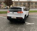 Білий Джип Cherokee, об'ємом двигуна 2.4 л та пробігом 71 тис. км за 15000 $, фото 5 на Automoto.ua