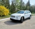 Білий Джип Cherokee, об'ємом двигуна 3.2 л та пробігом 80 тис. км за 16900 $, фото 1 на Automoto.ua