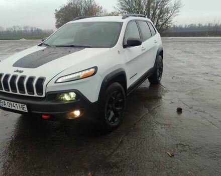 Джип Чероки 2017 в Кропивницком (Кировограде) на Automoto.ua Белый Джип Чероки, объемом двигателя 2.36 л и пробегом 217 тыс. км за 16500 $, фото 3 на Automoto.ua