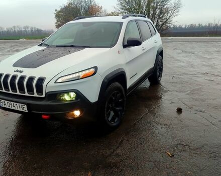 Джип Чероки 2017 в Кропивницком (Кировограде) на Automoto.ua Белый Джип Чероки, объемом двигателя 2.4 л и пробегом 217 тыс. км за 16500 $, фото 2 на Automoto.ua