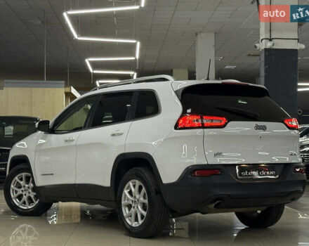 Белый Джип Чероки, объемом двигателя 2.36 л и пробегом 107 тыс. км за 12699 $, фото 11 на Automoto.ua