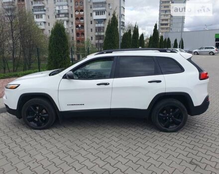 Білий Джип Cherokee, об'ємом двигуна 2.36 л та пробігом 115 тис. км за 14900 $, фото 3 на Automoto.ua