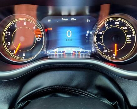 Джип Чероки 2017 в Кропивницком (Кировограде) на Automoto.ua Белый Джип Чероки, объемом двигателя 2.4 л и пробегом 217 тыс. км за 16500 $, фото 7 на Automoto.ua