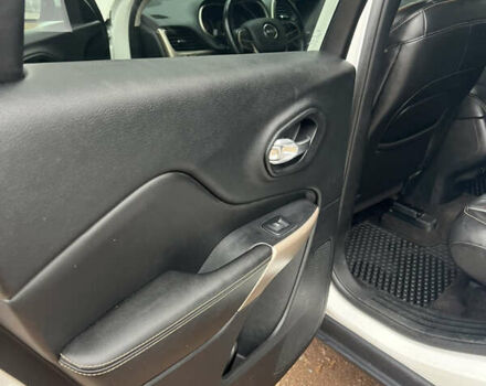 Белый Джип Чероки, объемом двигателя 3.2 л и пробегом 113 тыс. км за 15200 $, фото 20 на Automoto.ua