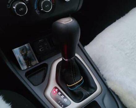 Белый Джип Чероки, объемом двигателя 2.4 л и пробегом 166 тыс. км за 14400 $, фото 22 на Automoto.ua