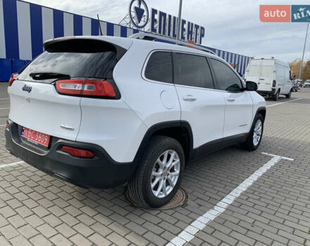 Белый Джип Чероки, объемом двигателя 2.36 л и пробегом 135 тыс. км за 12600 $, фото 5 на Automoto.ua