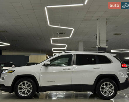 Джип Cherokee 2017 у Миколаєві на Automoto.ua Білий Джип Cherokee, об'ємом двигуна 2.36 л та пробігом 107 тис. км за 12999 $, фото 14 на Automoto.ua