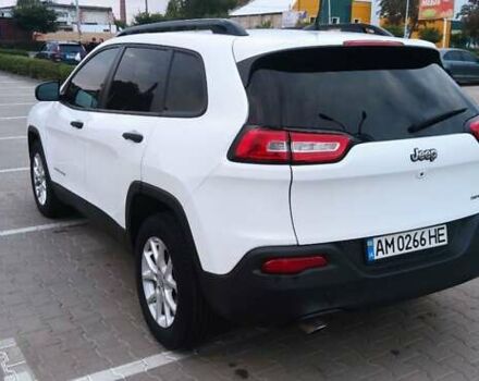 Белый Джип Чероки, объемом двигателя 2.4 л и пробегом 166 тыс. км за 14400 $, фото 3 на Automoto.ua