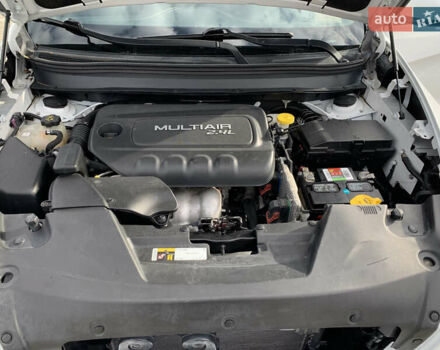 Белый Джип Чероки, объемом двигателя 2.36 л и пробегом 135 тыс. км за 12600 $, фото 21 на Automoto.ua