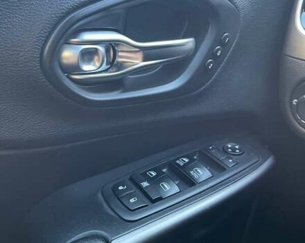 Белый Джип Чероки, объемом двигателя 3.24 л и пробегом 124 тыс. км за 21500 $, фото 10 на Automoto.ua