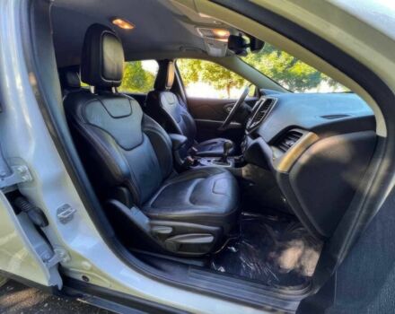 Белый Джип Чероки, объемом двигателя 3.2 л и пробегом 36 тыс. км за 12100 $, фото 8 на Automoto.ua