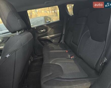 Білий Джип Cherokee, об'ємом двигуна 2.36 л та пробігом 56 тис. км за 14500 $, фото 16 на Automoto.ua