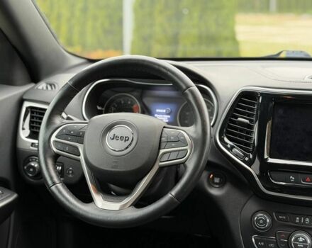 Белый Джип Чероки, объемом двигателя 0 л и пробегом 114 тыс. км за 17800 $, фото 5 на Automoto.ua