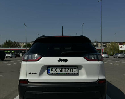 Білий Джип Cherokee, об'ємом двигуна 2.4 л та пробігом 141 тис. км за 16500 $, фото 2 на Automoto.ua