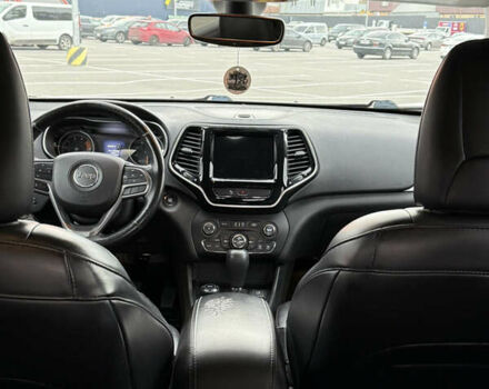 Джип Cherokee 2018 у Києві на Automoto.ua Білий Джип Cherokee, об'ємом двигуна 3.24 л та пробігом 308 тис. км за 14400 $, фото 9 на Automoto.ua