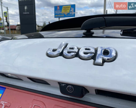 Білий Джип Cherokee, об'ємом двигуна 2.36 л та пробігом 149 тис. км за 13800 $, фото 15 на Automoto.ua