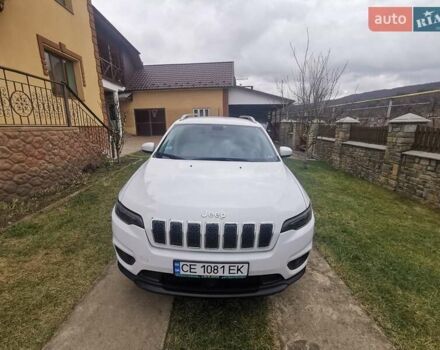 Джип Чероки 2018 в Черновцах на Automoto.ua Белый Джип Чероки, объемом двигателя 2.4 л и пробегом 90 тыс. км за 19000 $, фото 1 на Automoto.ua