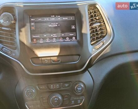 Білий Джип Cherokee, об'ємом двигуна 2.36 л та пробігом 171 тис. км за 15600 $, фото 12 на Automoto.ua