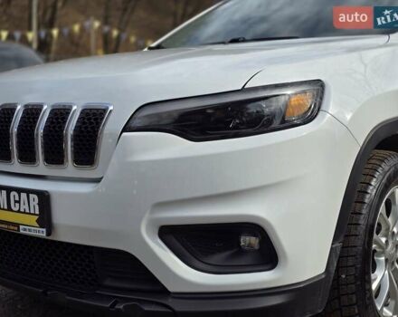 Білий Джип Cherokee, об'ємом двигуна 2.36 л та пробігом 56 тис. км за 14500 $, фото 8 на Automoto.ua