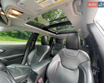 Білий Джип Cherokee, об'ємом двигуна 3.24 л та пробігом 122 тис. км за 20000 $, фото 6 на Automoto.ua