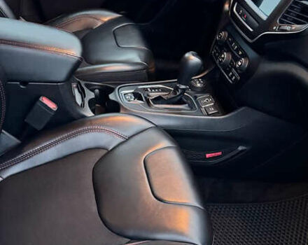 Білий Джип Cherokee, об'ємом двигуна 3.24 л та пробігом 102 тис. км за 22000 $, фото 11 на Automoto.ua