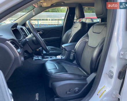 Білий Джип Cherokee, об'ємом двигуна 2.4 л та пробігом 79 тис. км за 16500 $, фото 10 на Automoto.ua