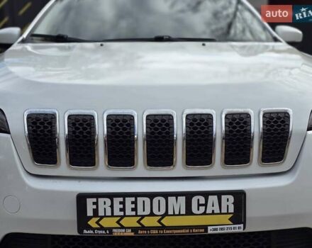 Білий Джип Cherokee, об'ємом двигуна 2.36 л та пробігом 56 тис. км за 14500 $, фото 10 на Automoto.ua