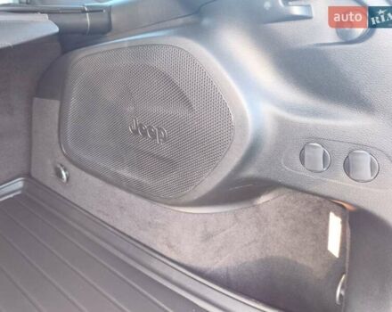 Білий Джип Cherokee, об'ємом двигуна 2 л та пробігом 75 тис. км за 22999 $, фото 12 на Automoto.ua