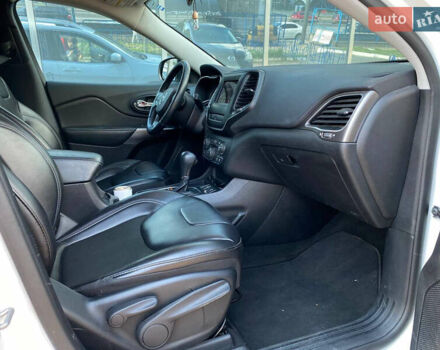 Білий Джип Cherokee, об'ємом двигуна 2.4 л та пробігом 79 тис. км за 16500 $, фото 8 на Automoto.ua