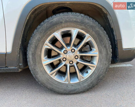Білий Джип Cherokee, об'ємом двигуна 2.4 л та пробігом 79 тис. км за 16500 $, фото 18 на Automoto.ua