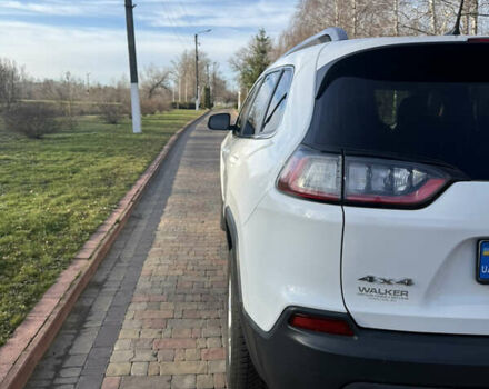 Белый Джип Чероки, объемом двигателя 2.4 л и пробегом 134 тыс. км за 16350 $, фото 10 на Automoto.ua