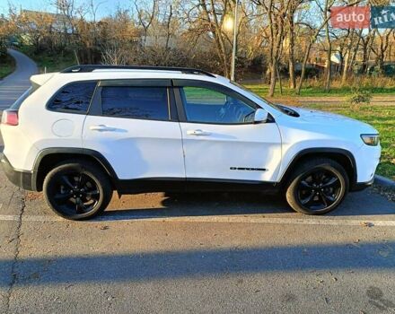 Білий Джип Cherokee, об'ємом двигуна 2.36 л та пробігом 171 тис. км за 15600 $, фото 5 на Automoto.ua