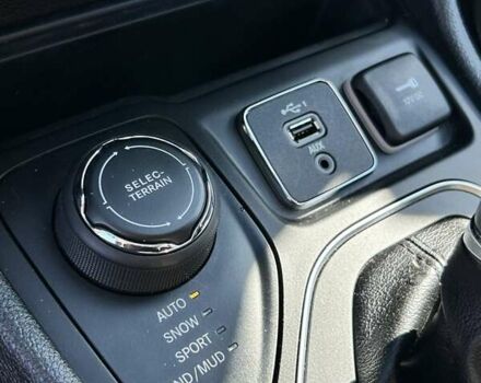 Белый Джип Чероки, объемом двигателя 2.36 л и пробегом 101 тыс. км за 17300 $, фото 28 на Automoto.ua