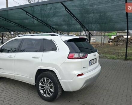 Белый Джип Чероки, объемом двигателя 2.36 л и пробегом 137 тыс. км за 16000 $, фото 8 на Automoto.ua