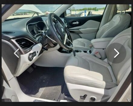 Білий Джип Cherokee, об'ємом двигуна 3.2 л та пробігом 69 тис. км за 18000 $, фото 5 на Automoto.ua