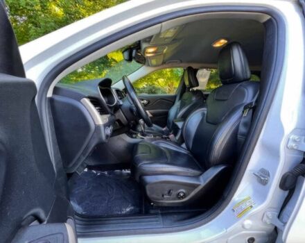 Белый Джип Чероки, объемом двигателя 3.2 л и пробегом 36 тыс. км за 12100 $, фото 9 на Automoto.ua