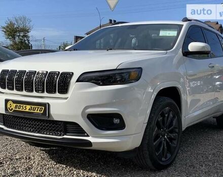 Білий Джип Cherokee, об'ємом двигуна 2 л та пробігом 60 тис. км за 18300 $, фото 2 на Automoto.ua