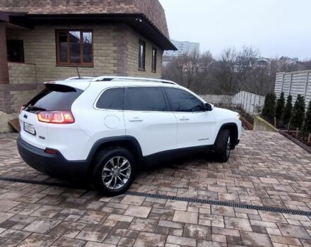 Белый Джип Чероки, объемом двигателя 2.4 л и пробегом 156 тыс. км за 14900 $, фото 1 на Automoto.ua